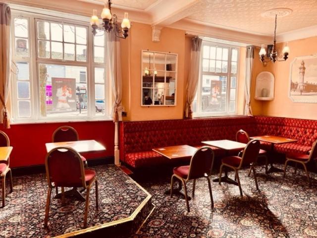 Sneyd Arms Hotel Tunstall Chatterley Esterno foto